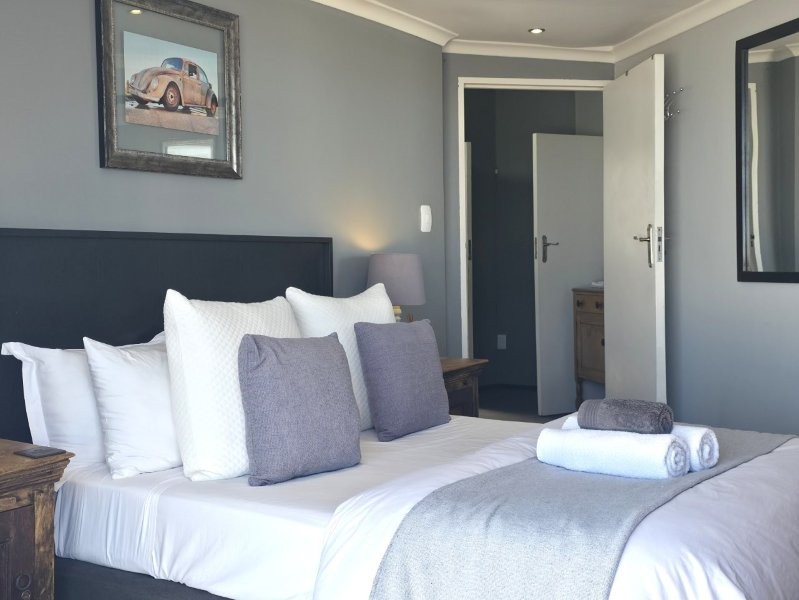 5 Bedroom Property for Sale in Jeffreys Bay Central Eastern Cape